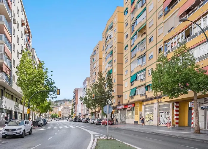 3 Bedroom Apartment Near City Centre